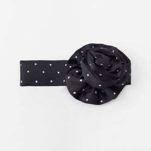 ZARA FLOWER CHOKER